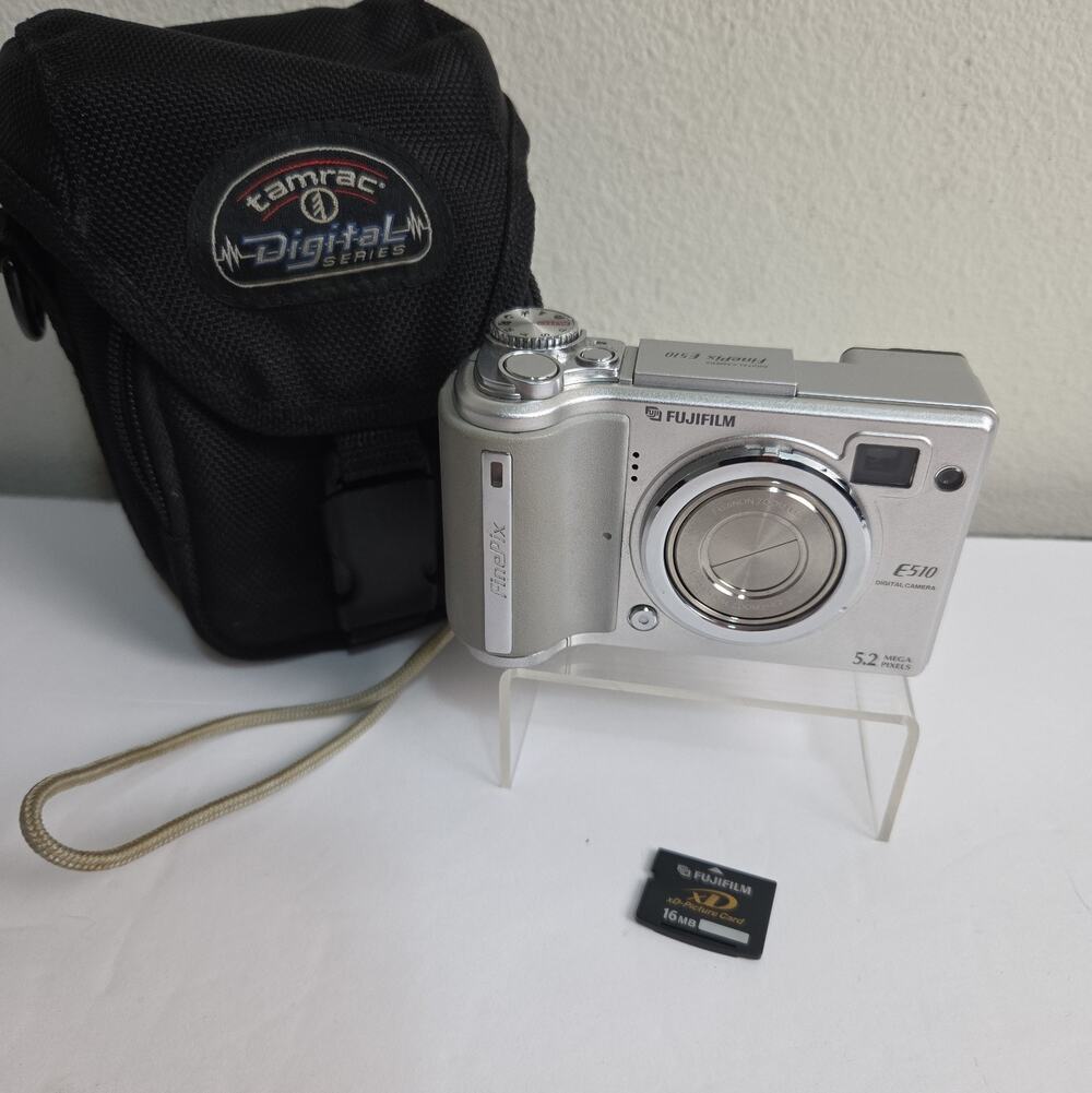 Fujifilm FinePix E510 Silver Digital Camera 5.2MP 3.2x Zoom w/ 16 MB Memory Card